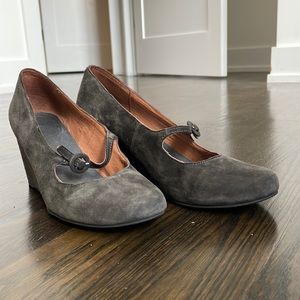 Jeffrey Campbell gray suede Mary Jane wedges size 9
